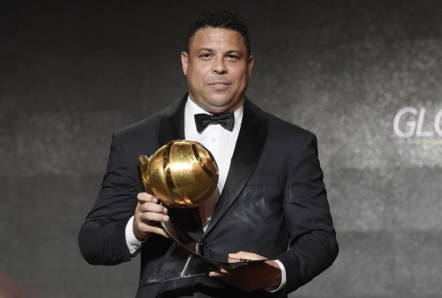 Ronaldo Luís Nazário – 160 triệu USD