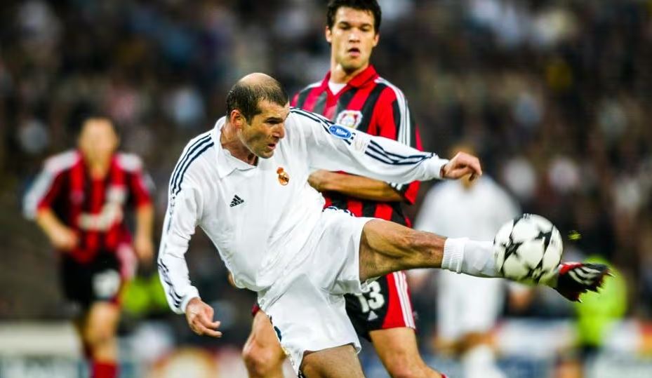 Zinedine Zidane - Nghệ Sĩ Sân Cỏ